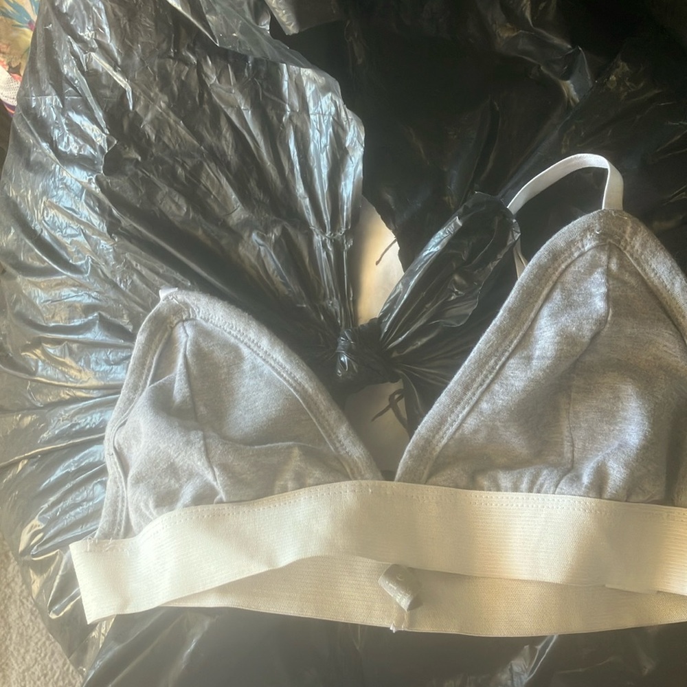 FINAL MARKDOWN Ladies leisure bra xs